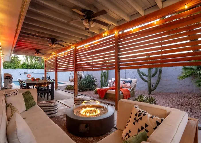 Biltmore With Game & Fire Pit, Sleeps 16 Holiday home *