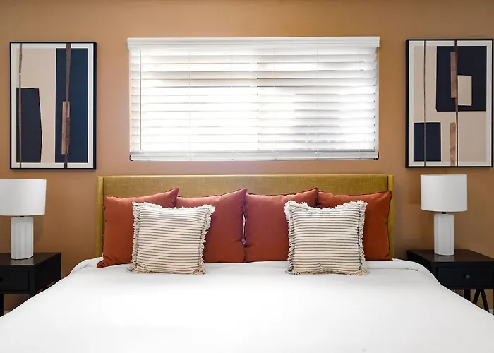 Biltmore With Game & Fire Pit, Sleeps 16 * Phoenix